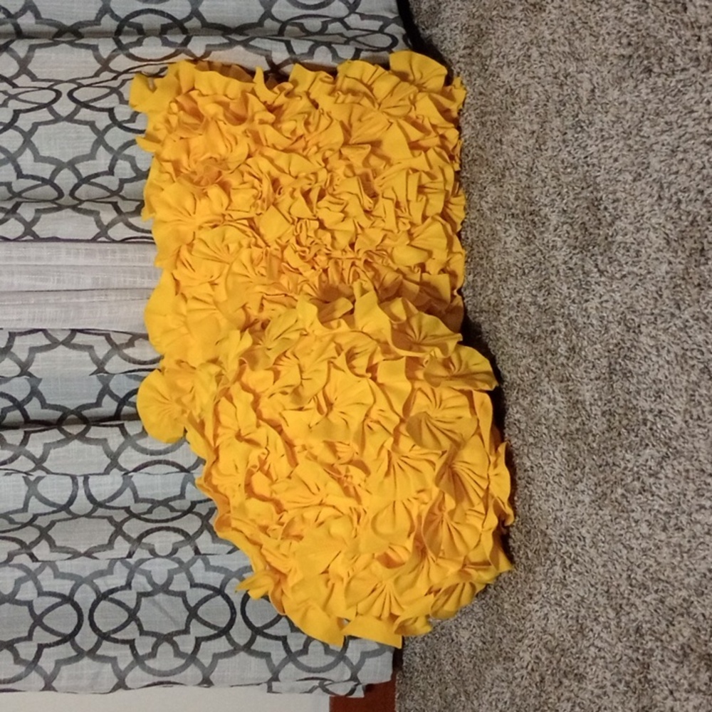 New Cynthia Rowley, yellow 💛 toss pillows